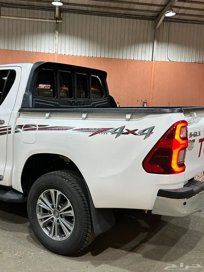 تويوتا هايلكس 2024 فل كامل ديزل مكينه 2800 قير تماتيك 11