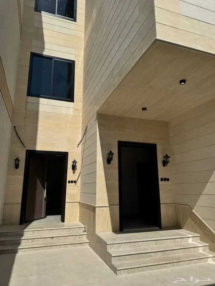 فيلا للبيع المديفر خلف شيب العزيزيه 2