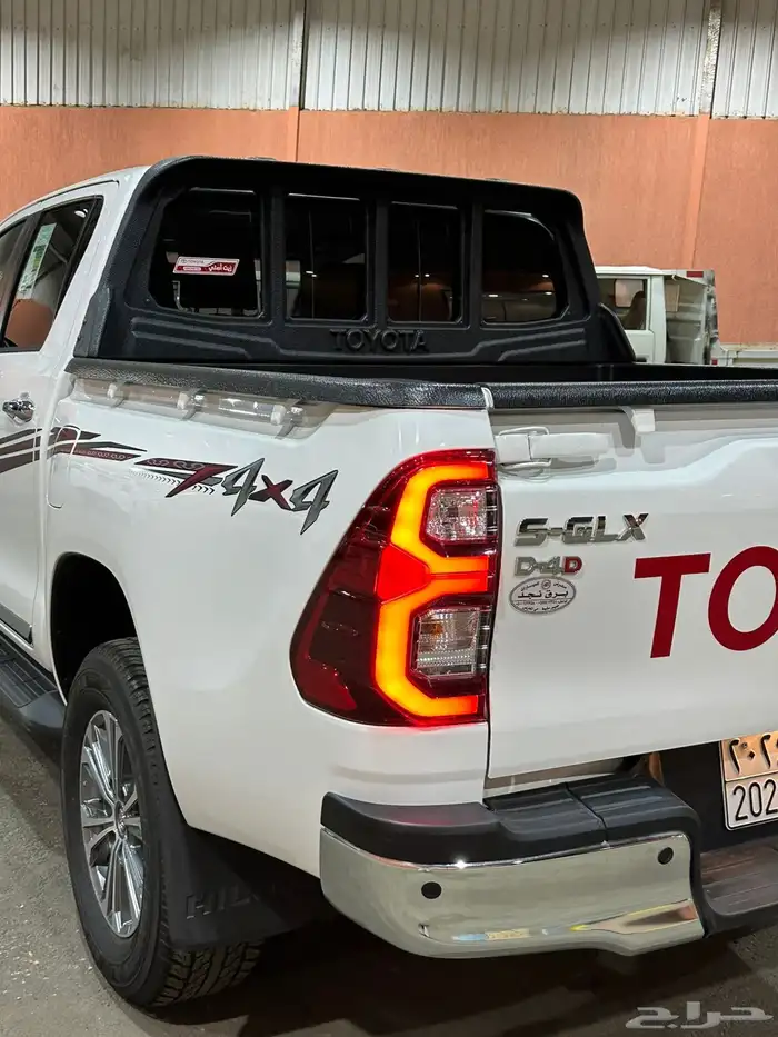 تويوتا هايلكس 2024 فل كامل ديزل مكينه 2800 قير تماتيك 12