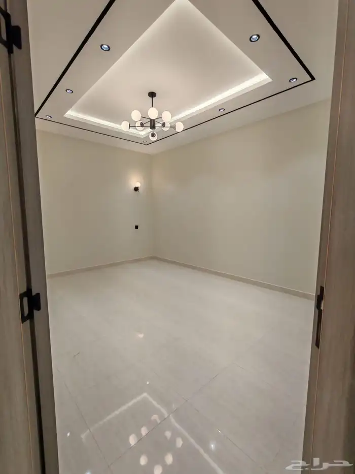 للبيع روف علوي مع ملحق درج داخلي وخارجي في احد رفيدة 14