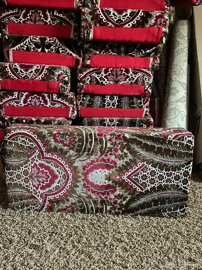 مساند قديمة 0