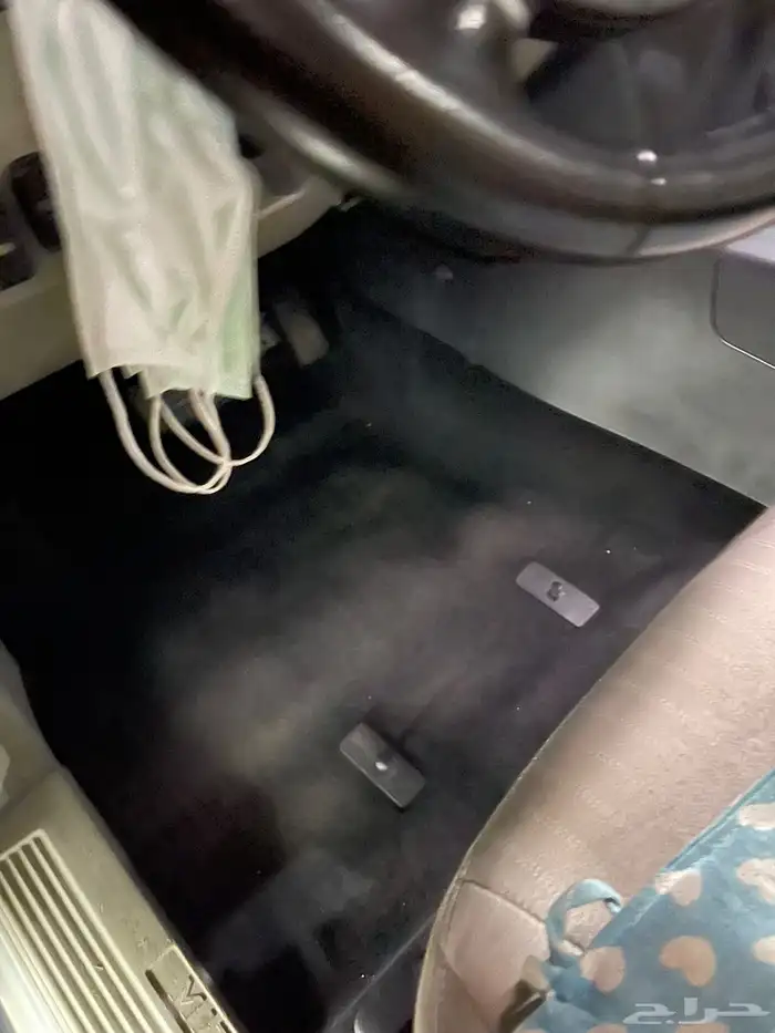 للبيع باجيرو 2017 نص فل نظيف اللون لولي 24