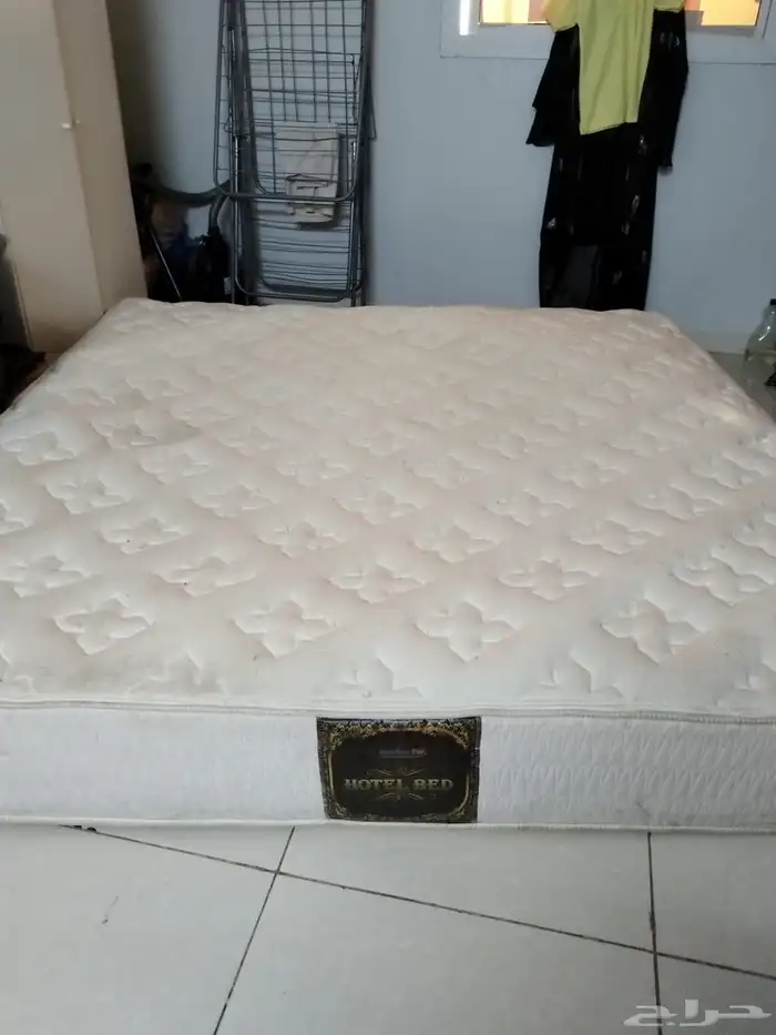 سرير نفرين من ايكيا مع مرتبة نفرين 0