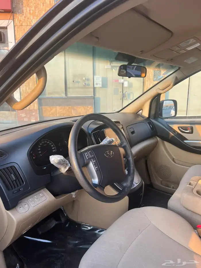 سيارة هونداي H1 1