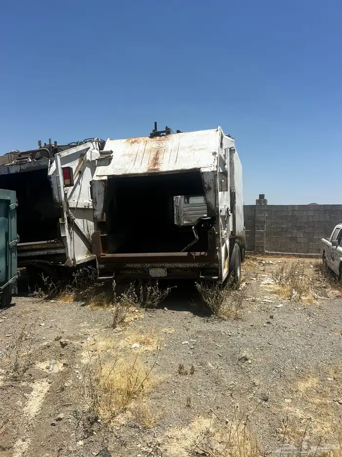 ثلاث شاحنات للبيع سكراب 0