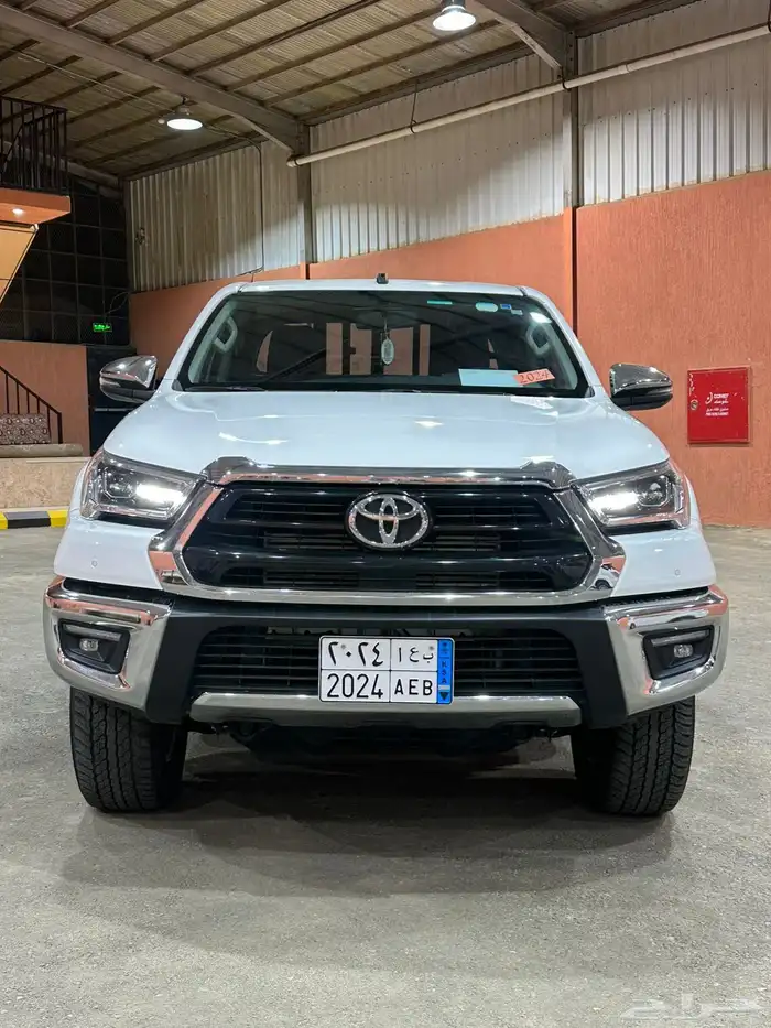 تويوتا هايلكس 2024 فل كامل ديزل مكينه 2800 قير تماتيك 4