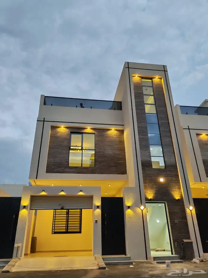 للبيع روف علوي مع ملحق درج داخلي وخارجي في احد رفيدة 0