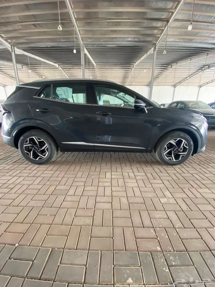 كيا سبورتاج 2025استاندر دبل وبدون دبل (متوفر جميع الالوان) 4