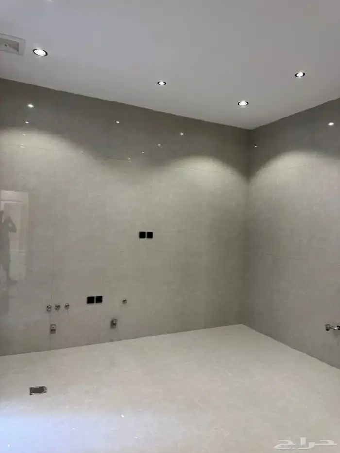 فيلا للبيع المديفر خلف شيب العزيزيه 19