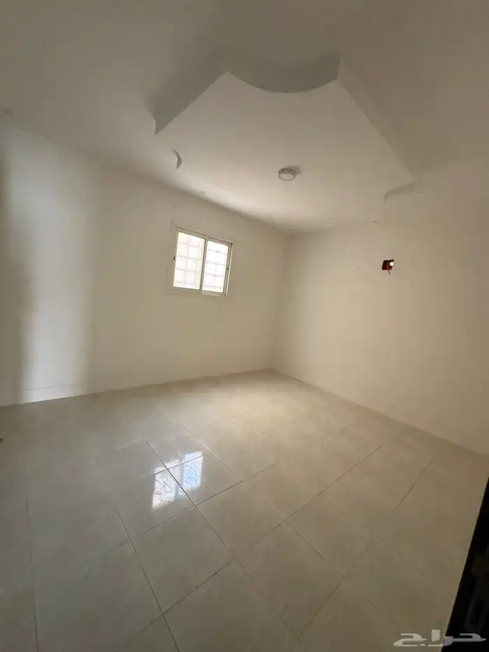 دور كامل في حي احد جنوب الرياض خمس غرف 0