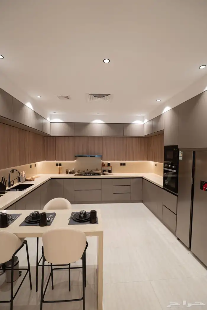 دور فاخر مستقل مؤثث للبيع في جده مساحة361 15