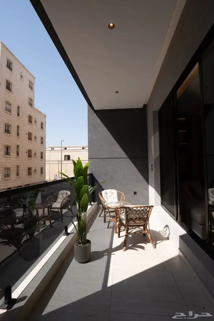 دور فاخر مستقل مؤثث للبيع في جده مساحة361 12