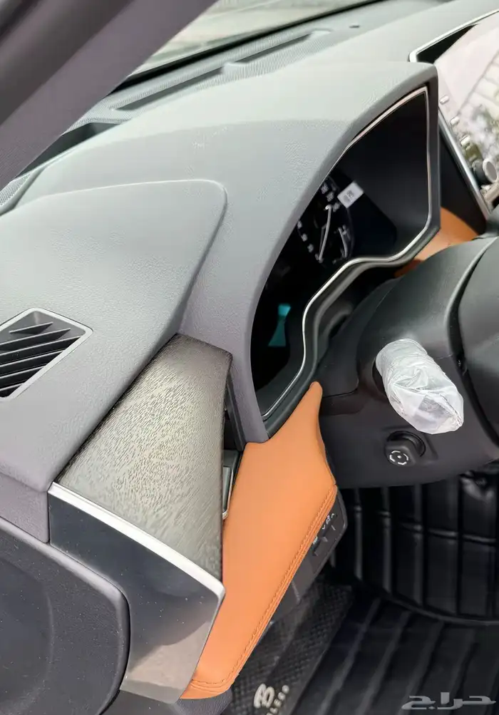 أفالون 2022 أسود مخزن 3