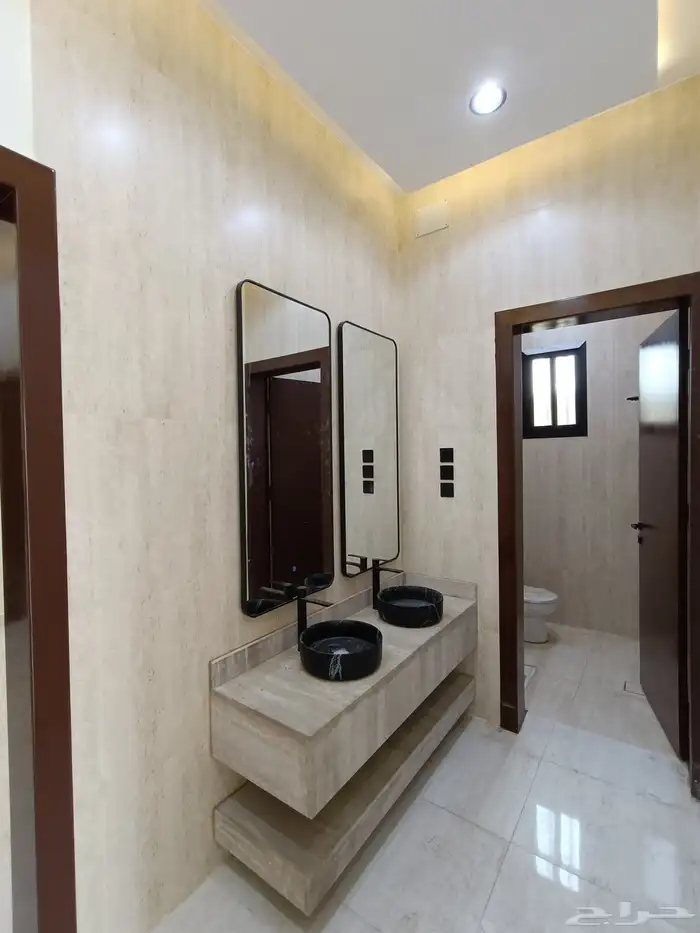 للبيع ادوار ارضيه وعلويه مدخل مستقل تشطيبات Vib 5