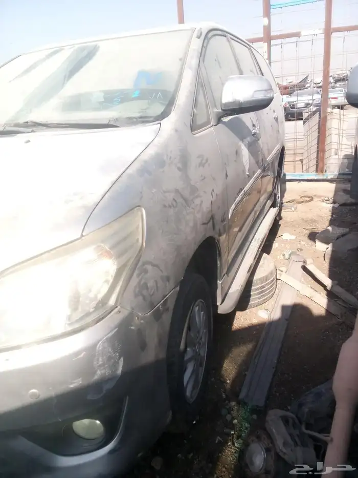 تويوتا انوفا موديل 2015 4