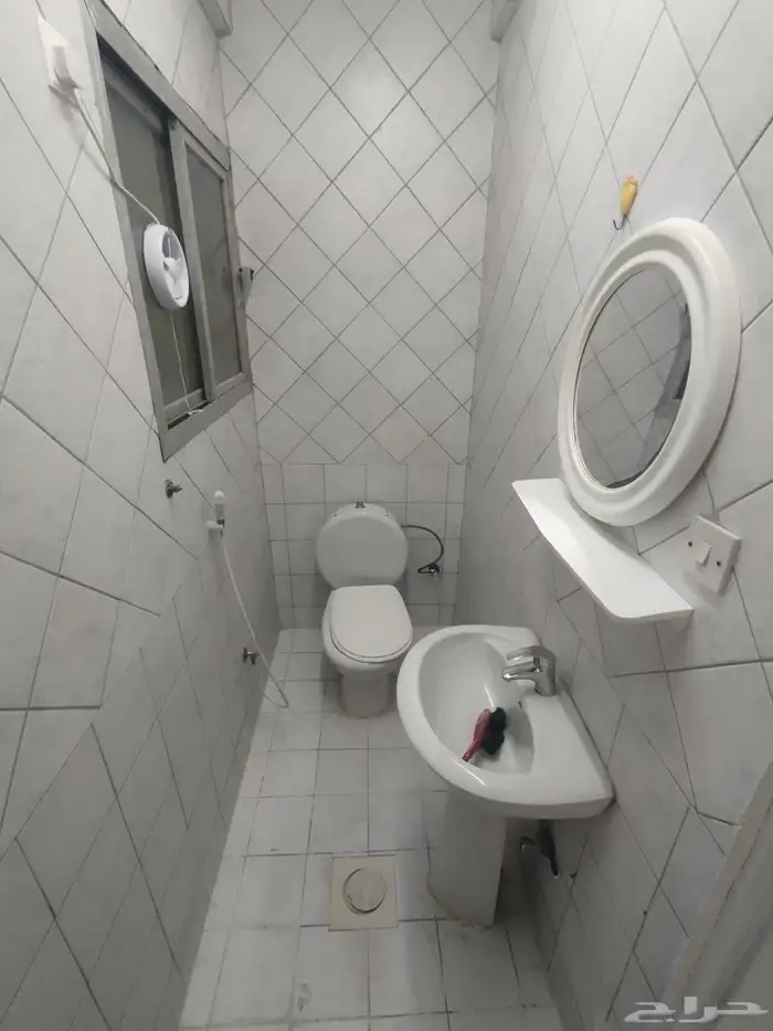 شقة 3 غرف سكنيه في عمارة عوائل نظيفه 12