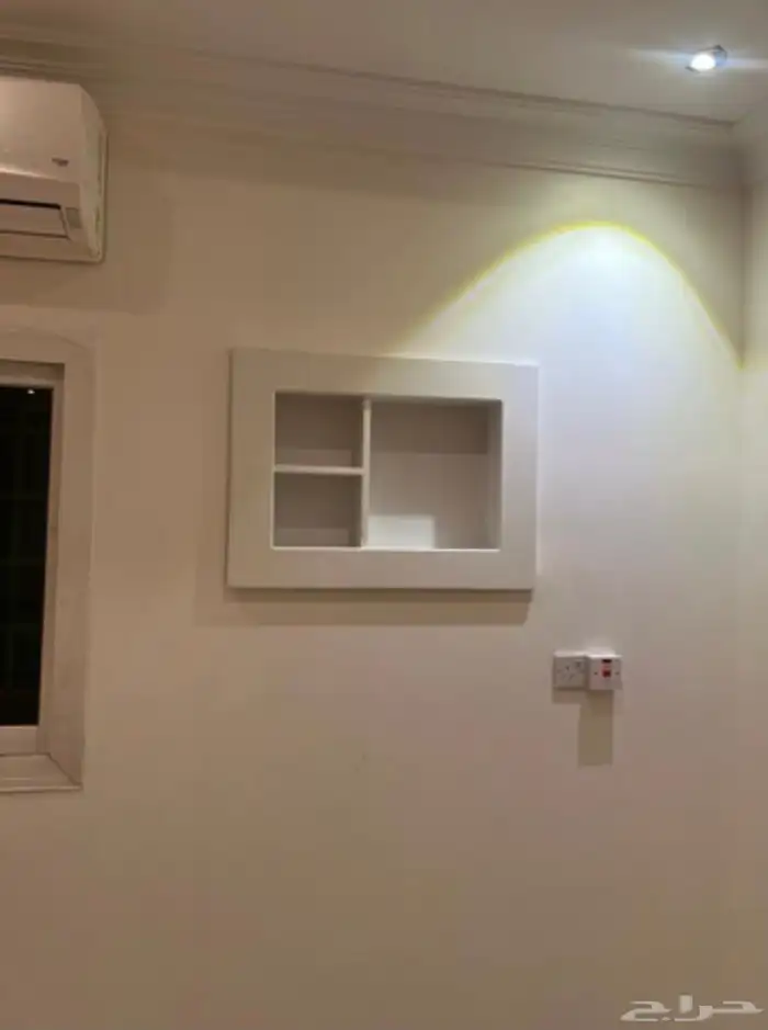 ديكورات خشبيه لاغلاق فتحه مكيف الشباك 6