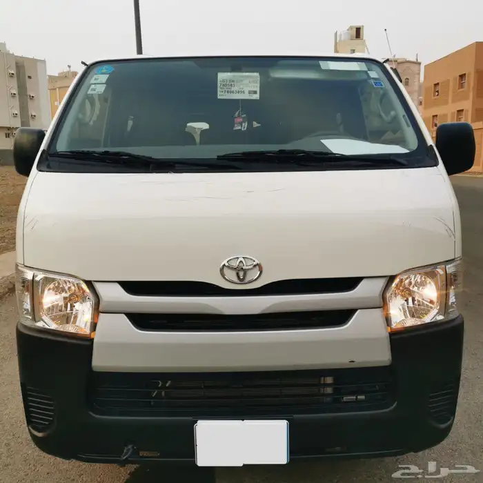 تويوتا هايس 2015 بنزين. مخزنة 0