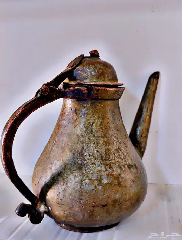 إبريق شاي من النحاس الأحمر العتيق وزنه ثقيل 13