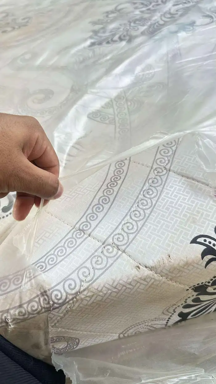 سرير للبيع في العيدابي الي يبيه يتواصل مع 2