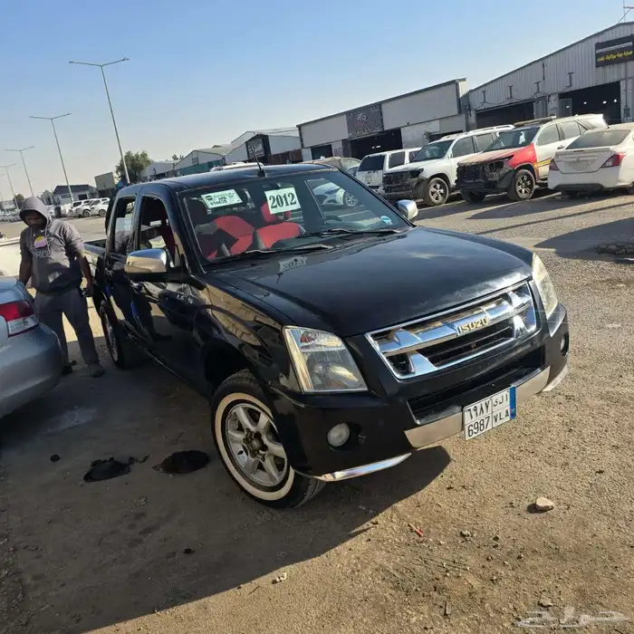 سيارتين ايسوزو 2012 0