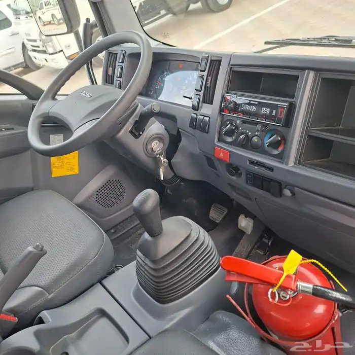 قلاب ايسوزو 2024 خليجي سعة المحرك 3.0 الطن 4 السعر 134 شامل 12