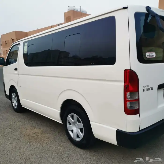 تويوتا هايس 2015 بنزين. مخزنة 18