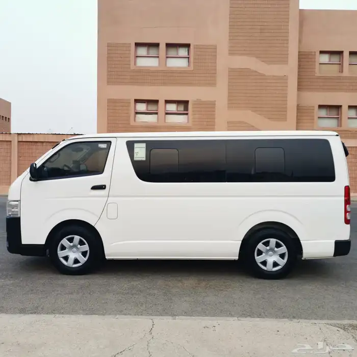 تويوتا هايس 2015 بنزين. مخزنة 19