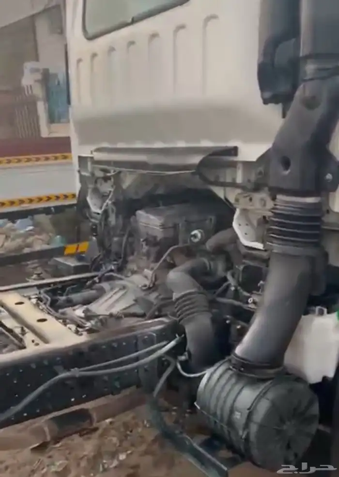 ديناءايسوزو للبيع او البدل بباص تيوتاء ديزل موديل 2017 وفوق 2