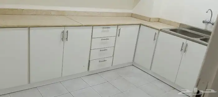 شقة 3 غرف سكنيه في عمارة عوائل نظيفه 8