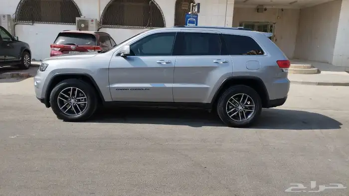 Jeep Grand Cherokee Limited V8 2