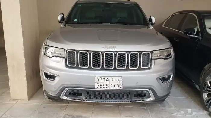 Jeep Grand Cherokee Limited V8 1