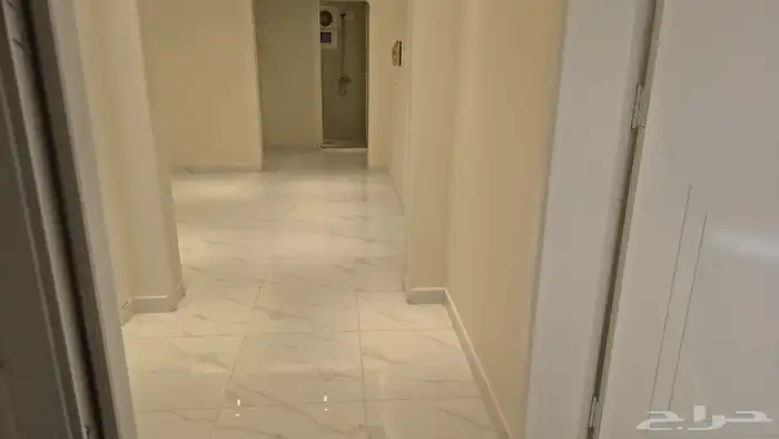 عمارة للإيجار بالكامل بطحاء قريش 9