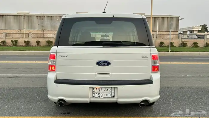 فورد فلكس 11