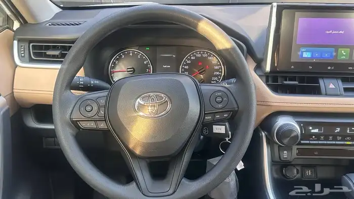 تويوتا راف فور LE 2025 لدى شركة عبدالمجيد الخضر 12