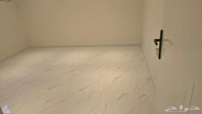 عمارة للإيجار بالكامل بطحاء قريش 6