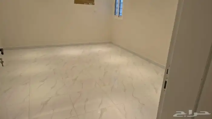 عمارة للإيجار بالكامل بطحاء قريش 8