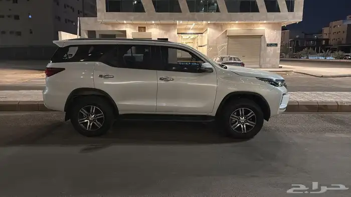 فورتشنر 2025 للبيع 2