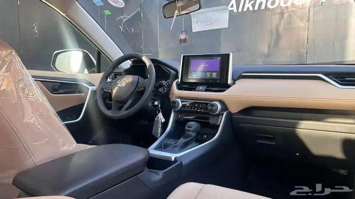 تويوتا راف فور LE 2025 لدى شركة عبدالمجيد الخضر 7