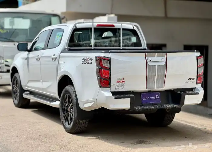 ايسوزو ديماكس GT 2025 (متعمدين لدى جميع البنوك) 6