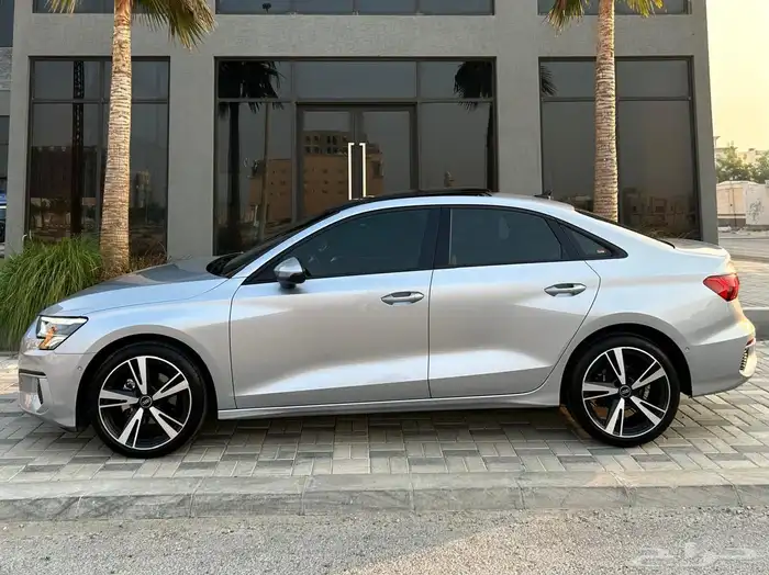 Audi A3 2023 فل اوبشن على الضمان 1