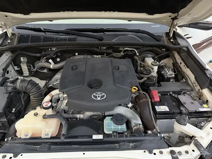 تويوتا هايلوكس 2023 نظيف 8