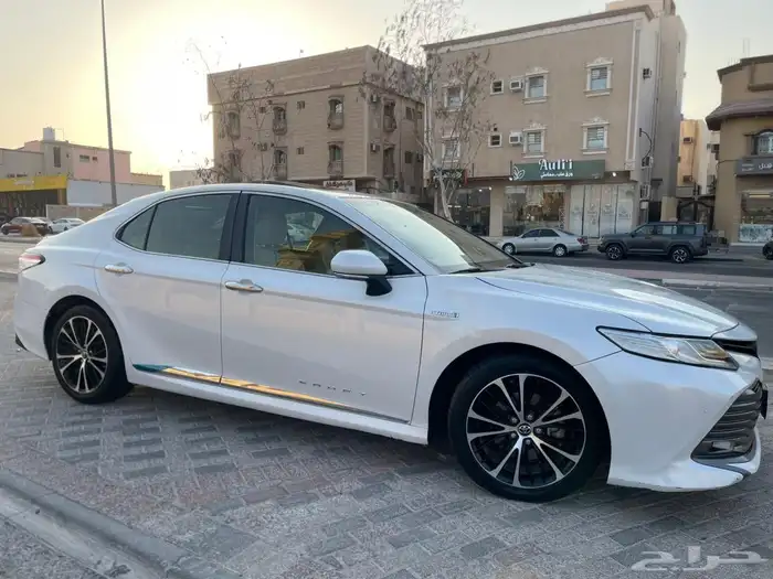 تويوتا كامري قراندي 2018 قراندي 13