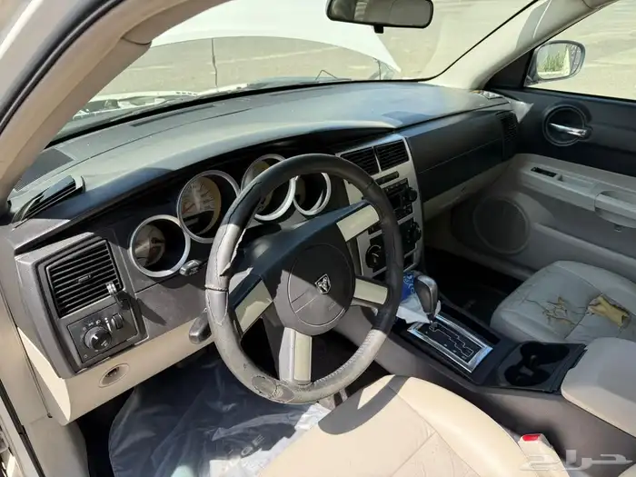 دوج تشارجر 2007 أبيض SXT 6 سلندر 10