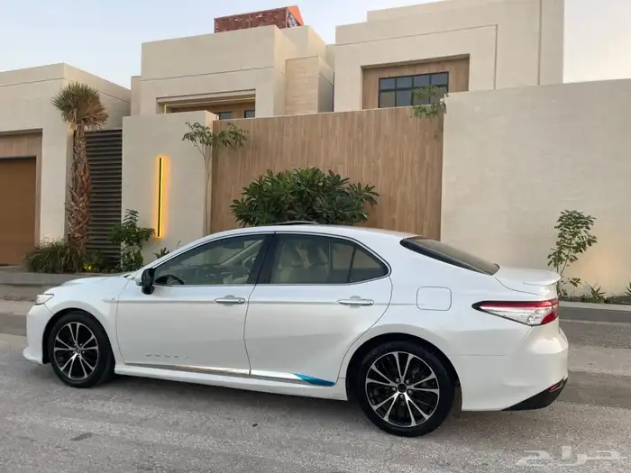 تويوتا كامري قراندي 2018 قراندي 17