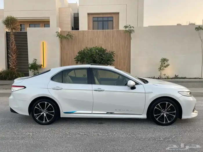 تويوتا كامري قراندي 2018 قراندي 16