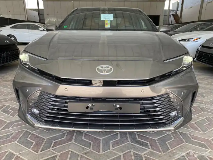 تويوتا كامري جراندي فل كامل الساير 2025 12