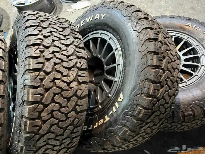 جنوط ميثود خمسه مسمار اصلي مع كفرات نص حجري مقاس 17 6