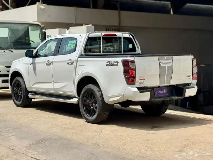 ايسوزو ديماكس GT 2025 (متعمدين لدى جميع البنوك) 7