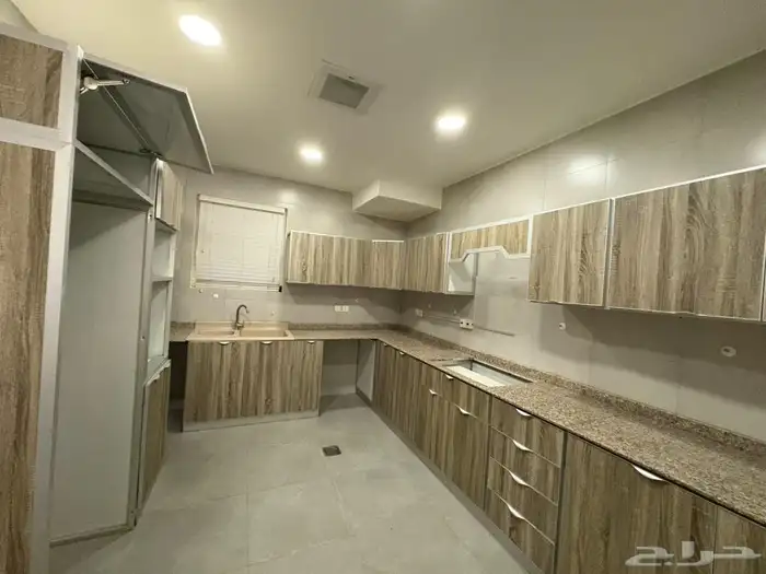 للإيجار شقة من فلة الرياض حي الدرعية 50.000 6